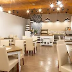 Gasthof Airport Karoly 3*