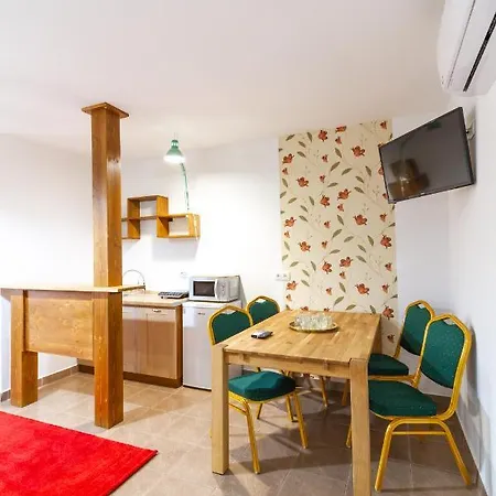 Maison d'hôtes Airport Karoly