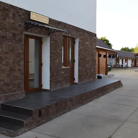 Guest house Airport Karoly