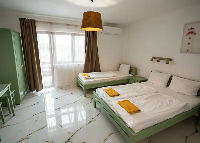 Airport Karoly וסס