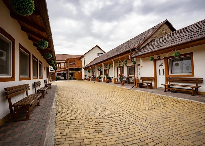 Airport Károly Centrál